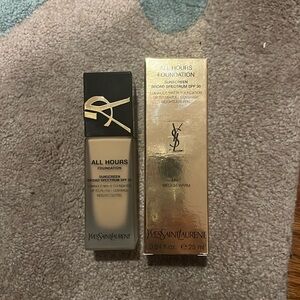 New in box YSL All Hours Foundation MW7